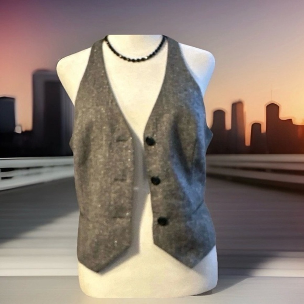 Coco & Chase Sz L Women’s  ShimmerVest Classic Chic Old money  Layered look